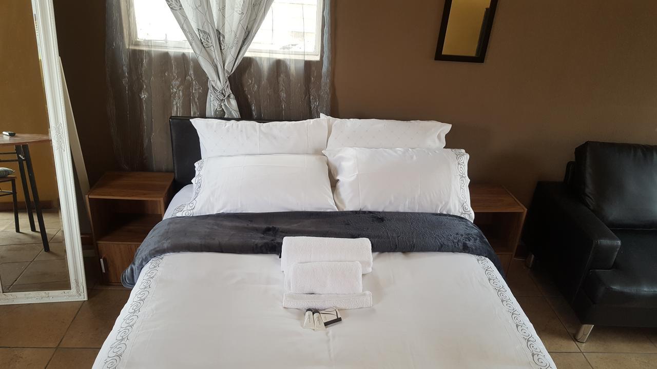 Let Us Accomodation East London Ngoại thất bức ảnh