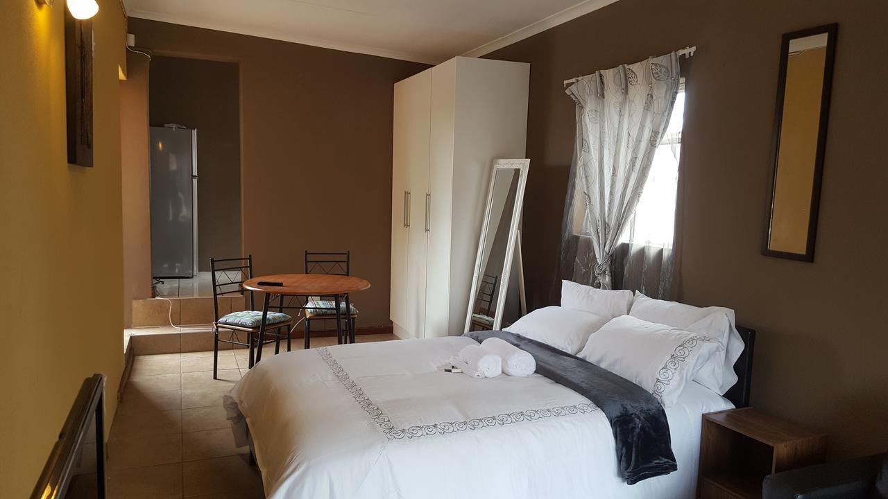Let Us Accomodation East London Ngoại thất bức ảnh
