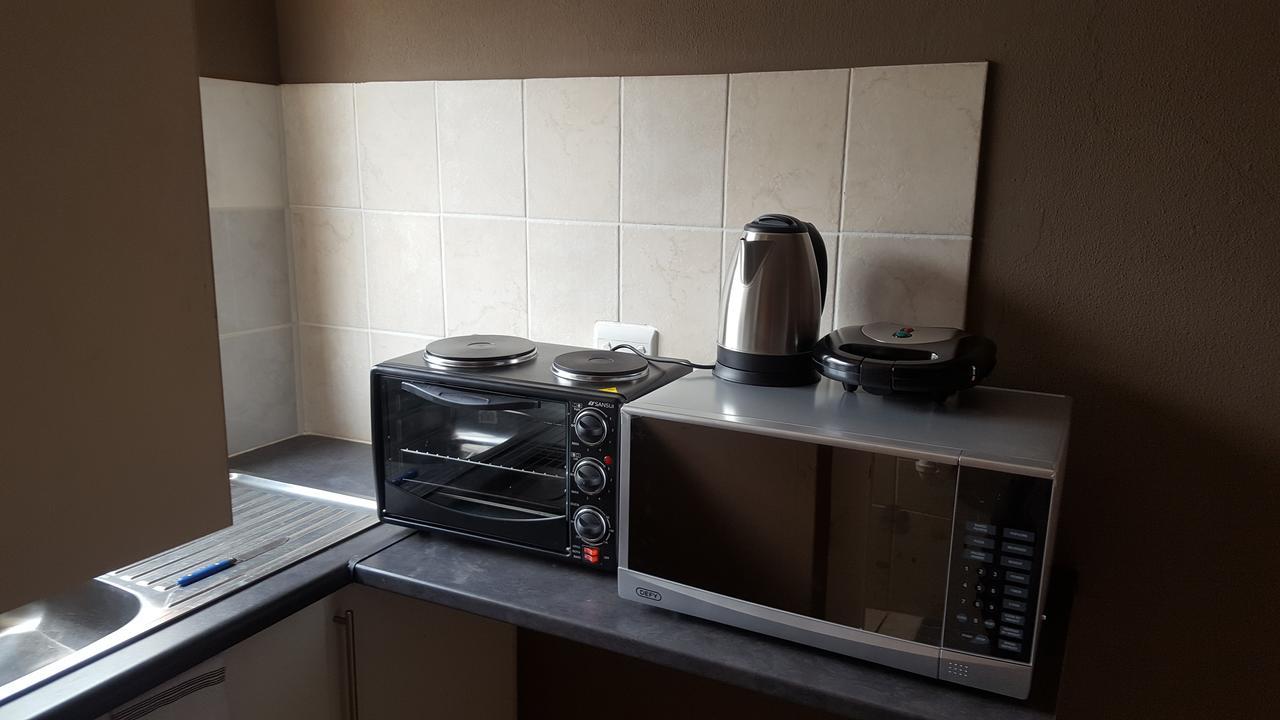 Let Us Accomodation East London Ngoại thất bức ảnh