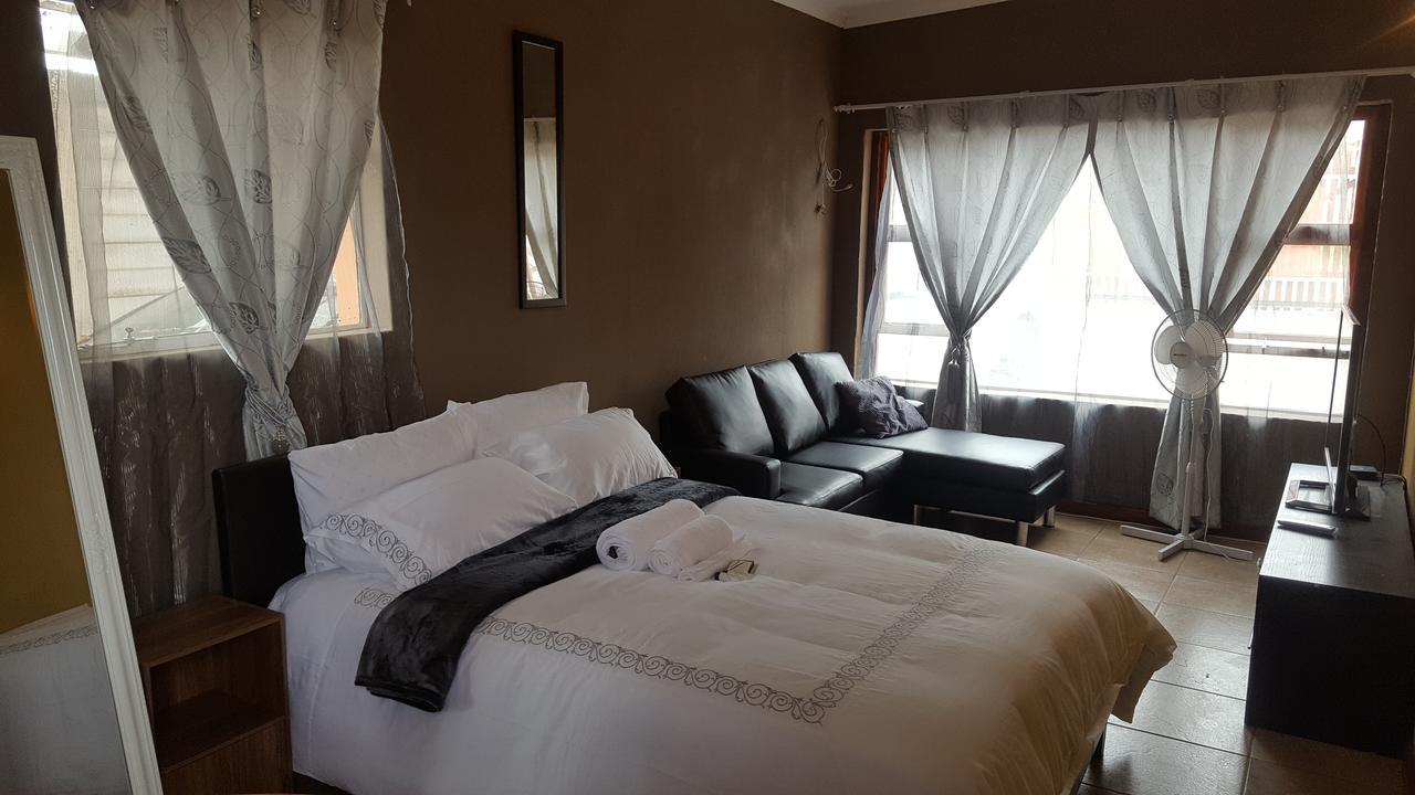Let Us Accomodation East London Ngoại thất bức ảnh